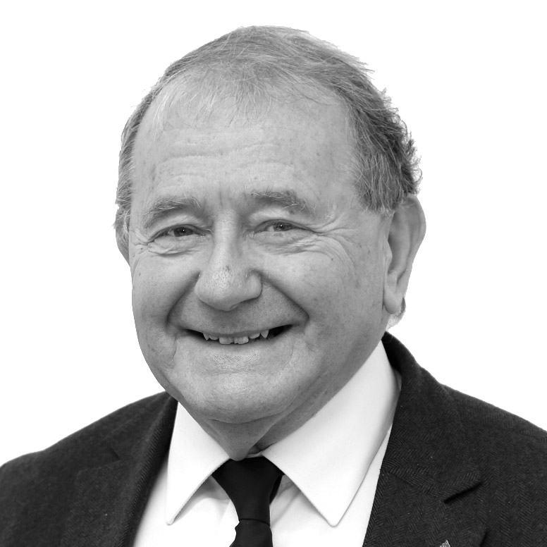 Leon Lurie Senior Solicitor